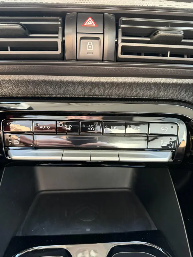 1.2 Hybrid 145pk Max | Navigatie | Camera | Climate control | Apple Carplay en Android Auto