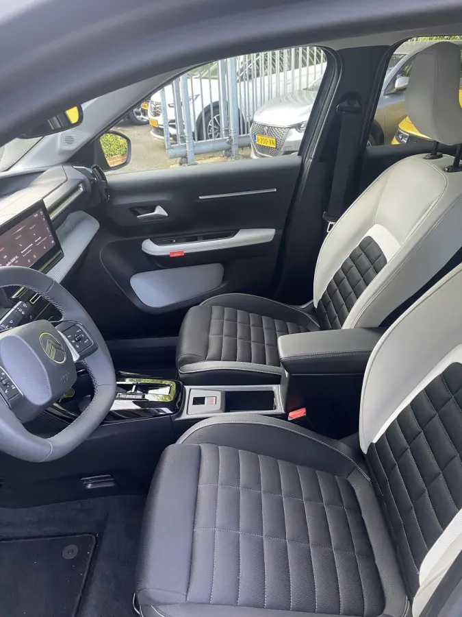 1.2 Hybrid 145pk Max | Navigatie | Camera | Climate control | Apple Carplay en Android Auto