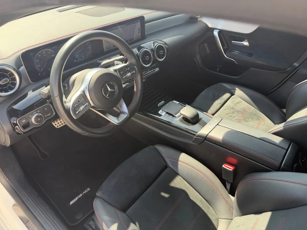180 Business Solution AMG Aut- Nap 55dkm, Carplay, Android Auto, Xenon Led, Camera, Ada Cruise