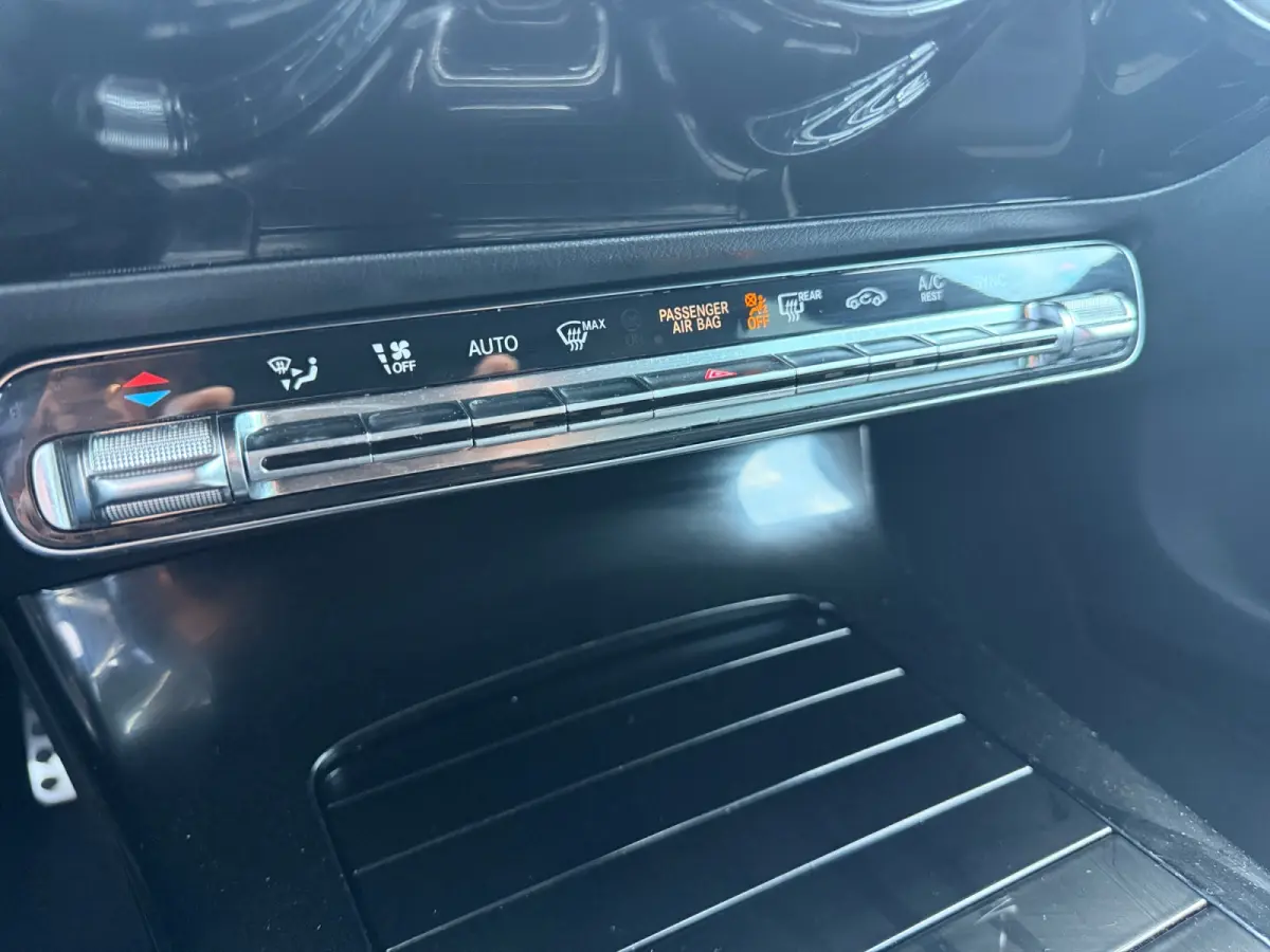 180 Business Solution AMG Aut- Nap 55dkm, Carplay, Android Auto, Xenon Led, Camera, Ada Cruise