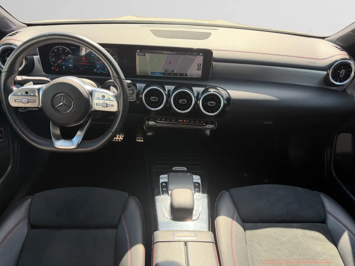 180 Business Solution AMG Aut- Nap 55dkm, Carplay, Android Auto, Xenon Led, Camera, Ada Cruise