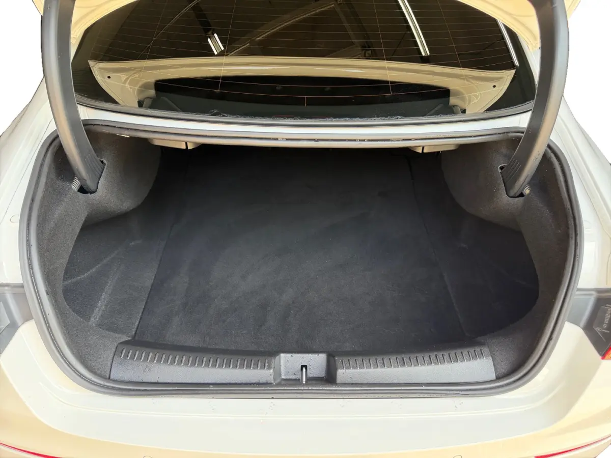 180 Business Solution AMG Aut- Nap 55dkm, Carplay, Android Auto, Xenon Led, Camera, Ada Cruise