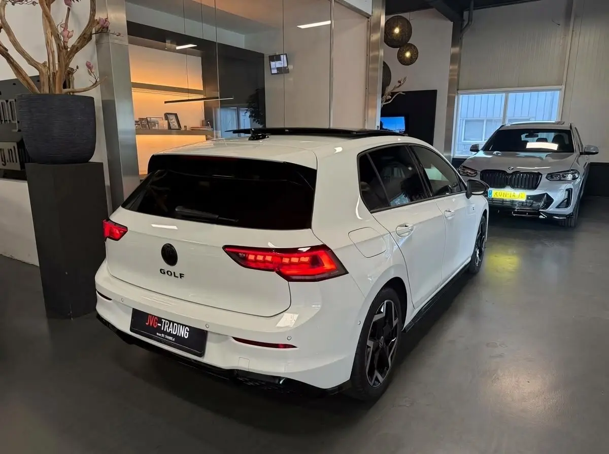 1.5 eTSI R-Line Facelift Panorama IQ-light Camera