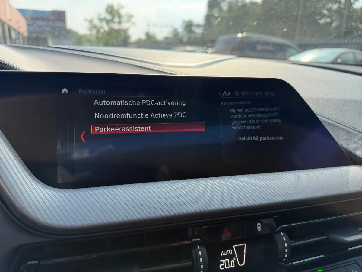 118i M Sport Aut- Panoramadak, Carplay, Android Auto, Sfeerverlichting, Camera, Xenon Led
