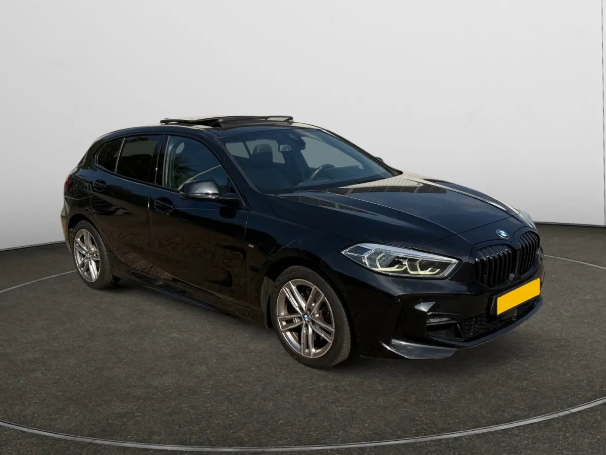 118i M Sport Aut- Panoramadak, Carplay, Android Auto, Sfeerverlichting, Camera, Xenon Led