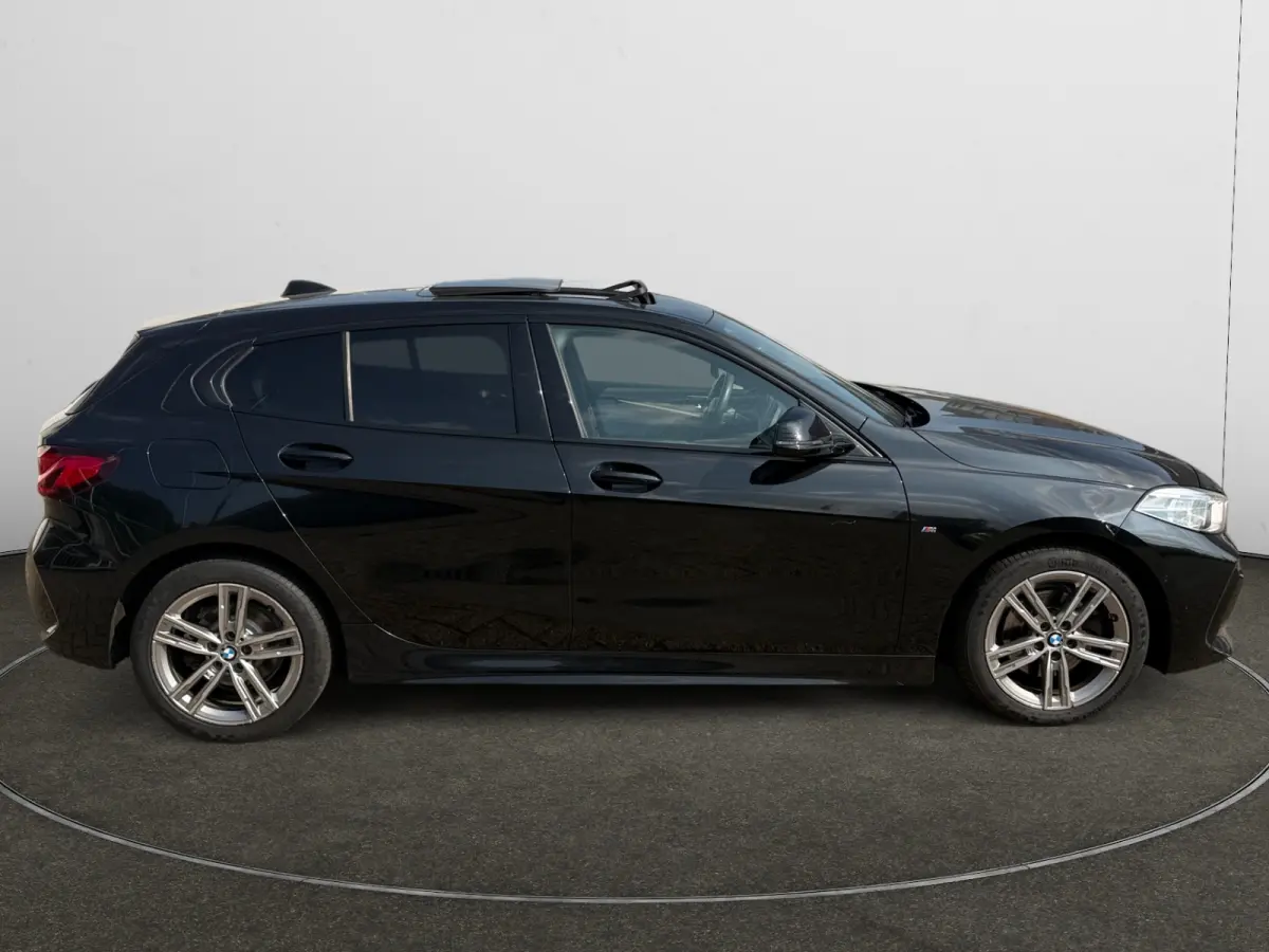 118i M Sport Aut- Panoramadak, Carplay, Android Auto, Sfeerverlichting, Camera, Xenon Led