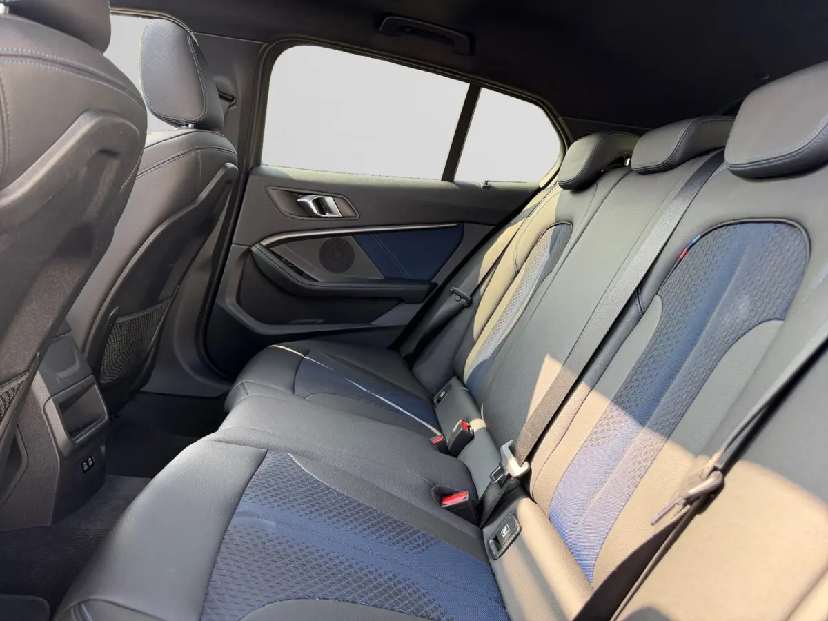 118i M Sport Aut- Panoramadak, Carplay, Android Auto, Sfeerverlichting, Camera, Xenon Led
