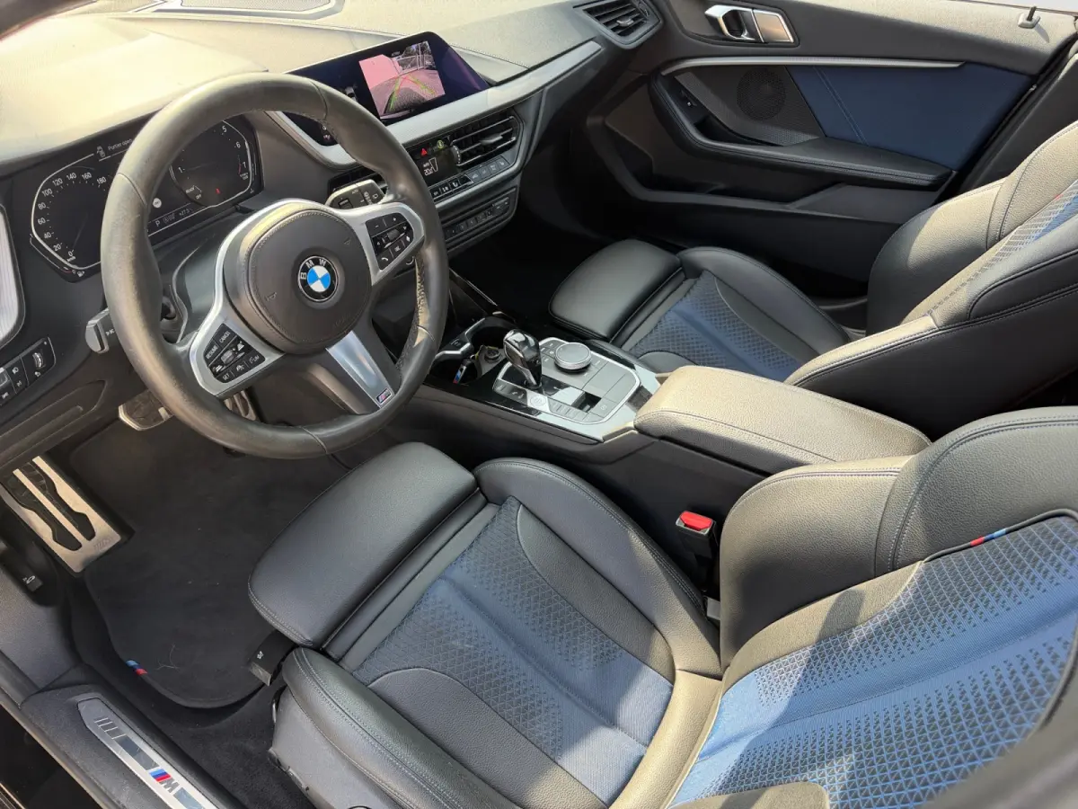 118i M Sport Aut- Panoramadak, Carplay, Android Auto, Sfeerverlichting, Camera, Xenon Led