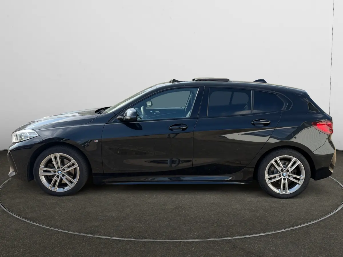 118i M Sport Aut- Panoramadak, Carplay, Android Auto, Sfeerverlichting, Camera, Xenon Led