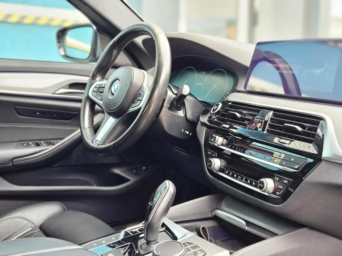 530e 360 Sunroof High Executive M Sport
