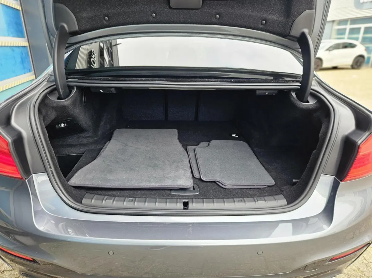 530e 360 Sunroof High Executive M Sport