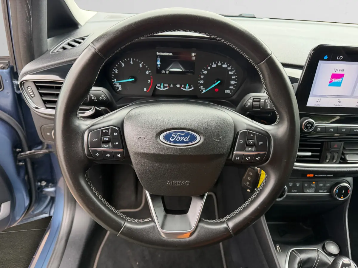 1.0 EcoBoost 124pk Hybrid Titanium- Carplay, Android Auto, Lane Assist, Trafic Sign, Xenon Led, Park Assist,
