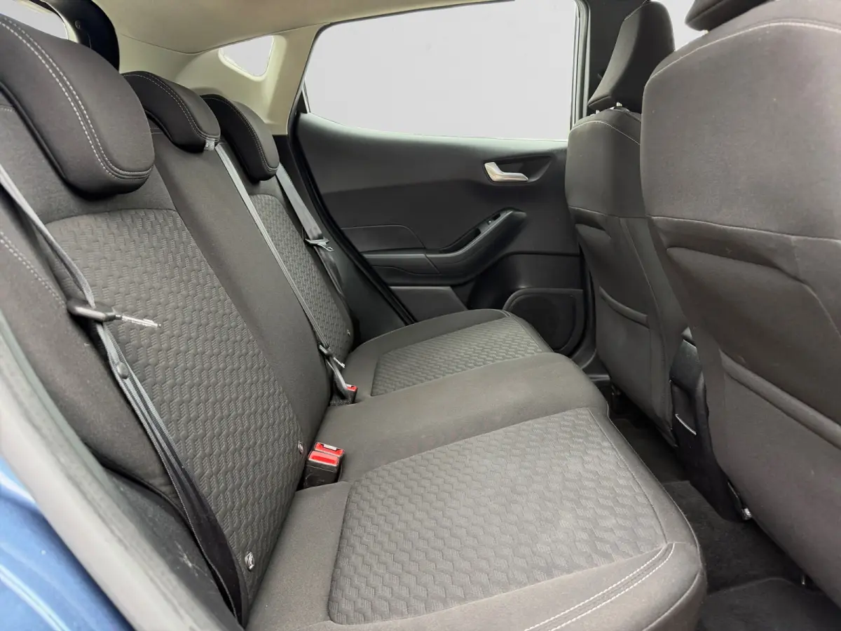 1.0 EcoBoost 124pk Hybrid Titanium- Carplay, Android Auto, Lane Assist, Trafic Sign, Xenon Led, Park Assist,
