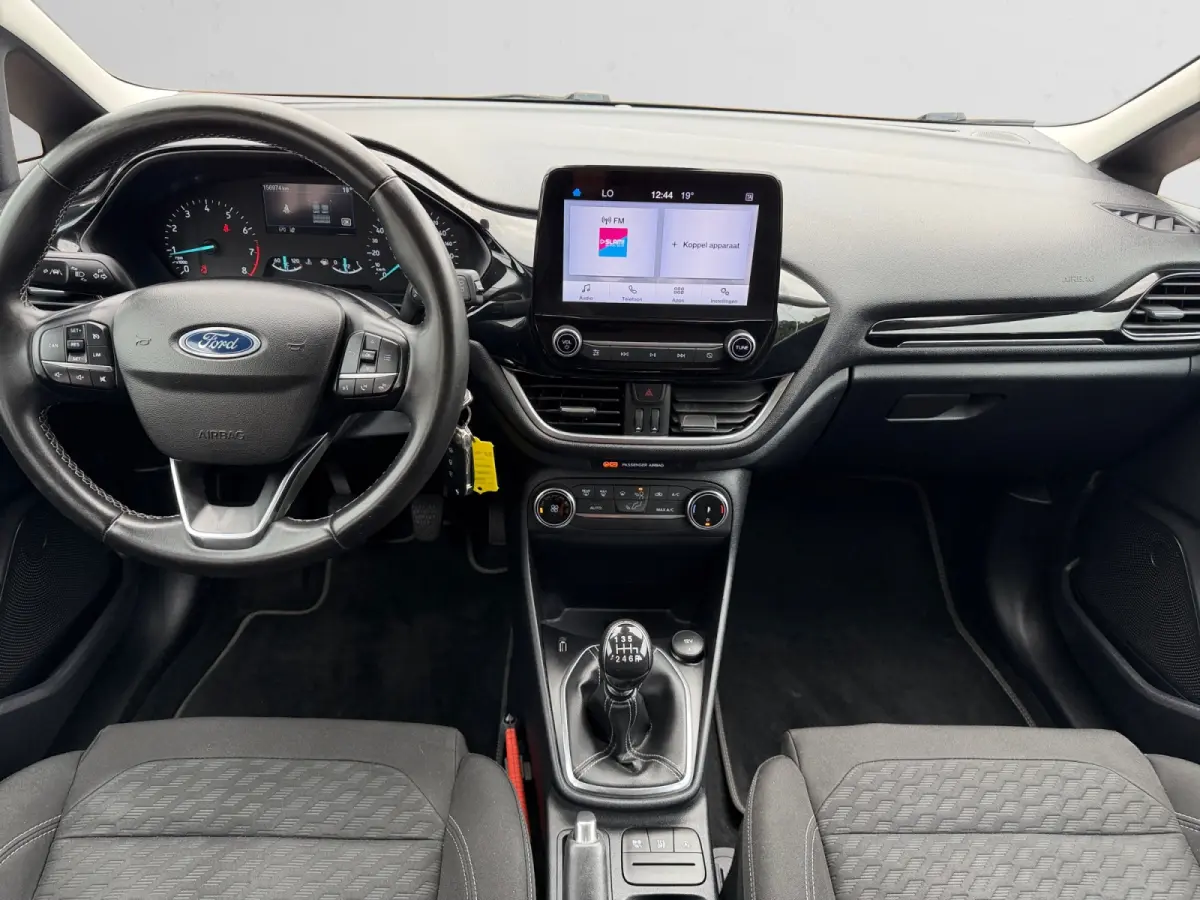 1.0 EcoBoost 124pk Hybrid Titanium- Carplay, Android Auto, Lane Assist, Trafic Sign, Xenon Led, Park Assist,