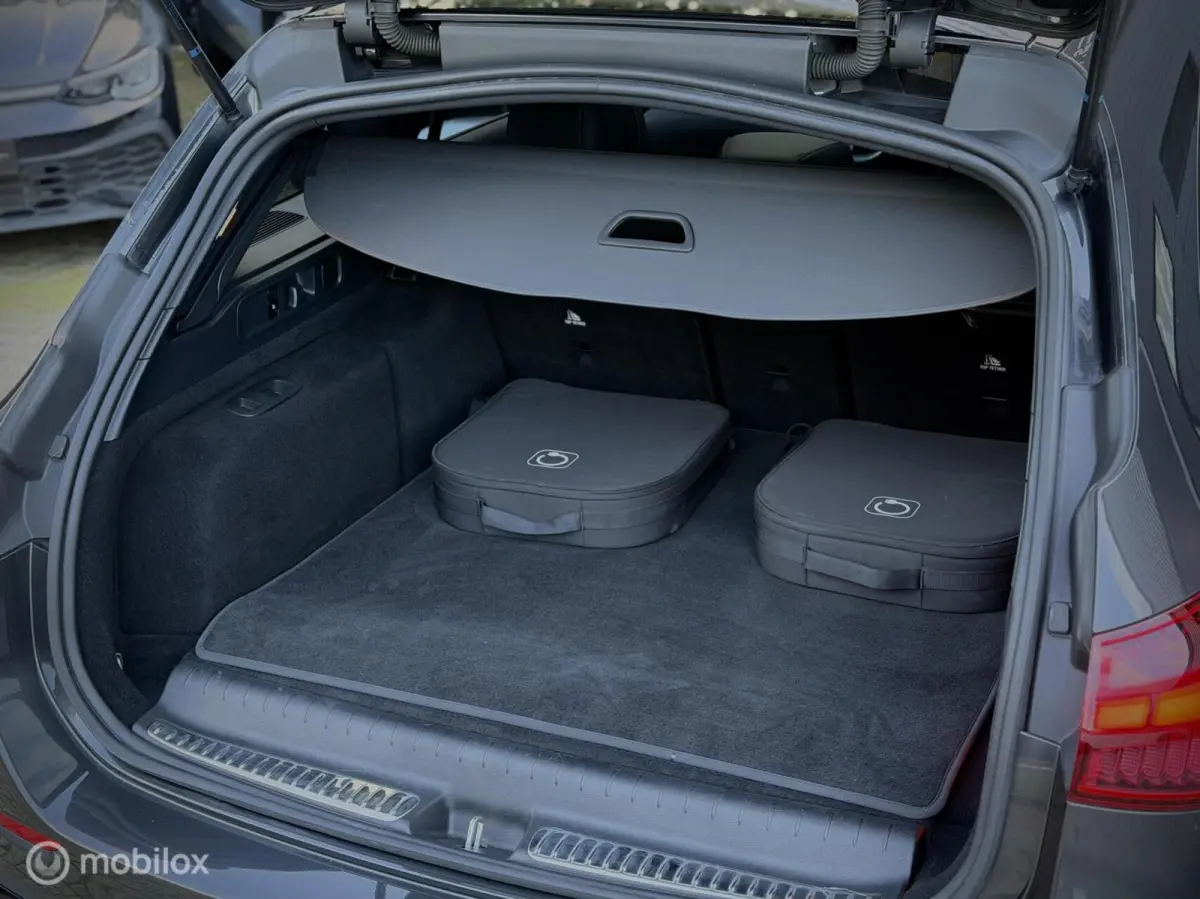 300 e AMG Pano Burmester 3D, Memory, 20inch, BTW Auto