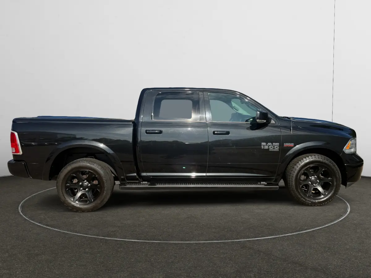 5.7i V8 Hemi 4x4 Crew Cab- LPG Onderbouw, Schuifdak, Stuur/Stoelverwarming, Stoelventilatie, Striping