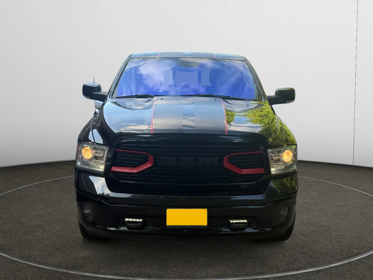 5.7i V8 Hemi 4x4 Crew Cab- LPG Onderbouw, Schuifdak, Stuur/Stoelverwarming, Stoelventilatie, Striping