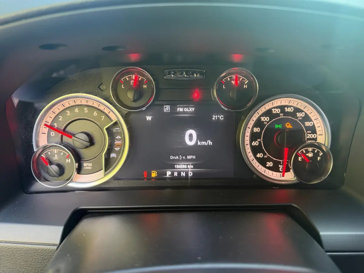 5.7i V8 Hemi 4x4 Crew Cab- LPG Onderbouw, Schuifdak, Stuur/Stoelverwarming, Stoelventilatie, Striping