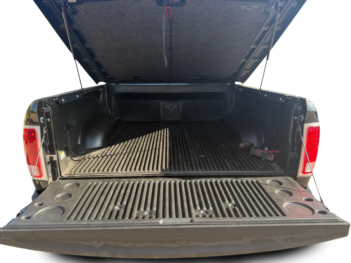 5.7i V8 Hemi 4x4 Crew Cab- LPG Onderbouw, Schuifdak, Stuur/Stoelverwarming, Stoelventilatie, Striping
