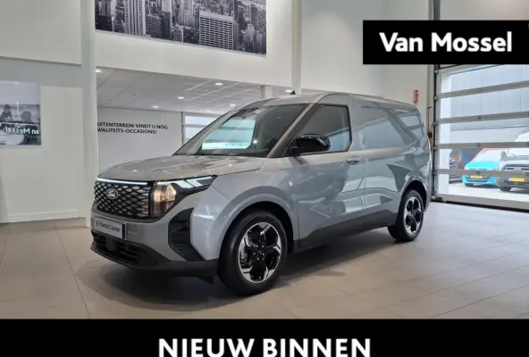 Limited 46 kWh | TREKHAAK | STOEL, STUUR EN VOORRUIT VERWARMING | 17 INCH LICHTMETALEN VELGEN | NAVIGATIE |