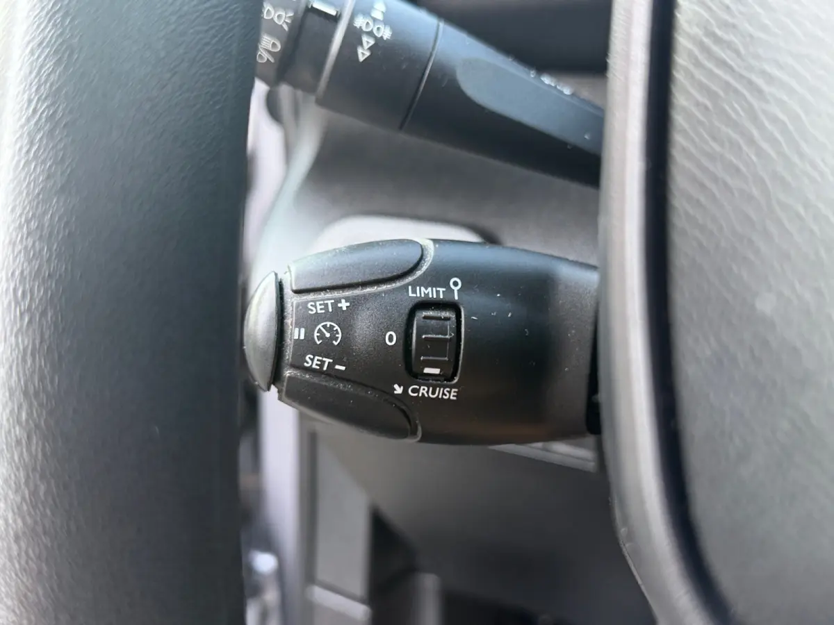 1.6 BlueHDI Premium- Carplay, Android Auto, Park Assist, Dealer Onderhouden, Cruise