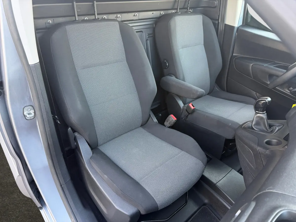 1.6 BlueHDI Premium- Carplay, Android Auto, Park Assist, Dealer Onderhouden, Cruise