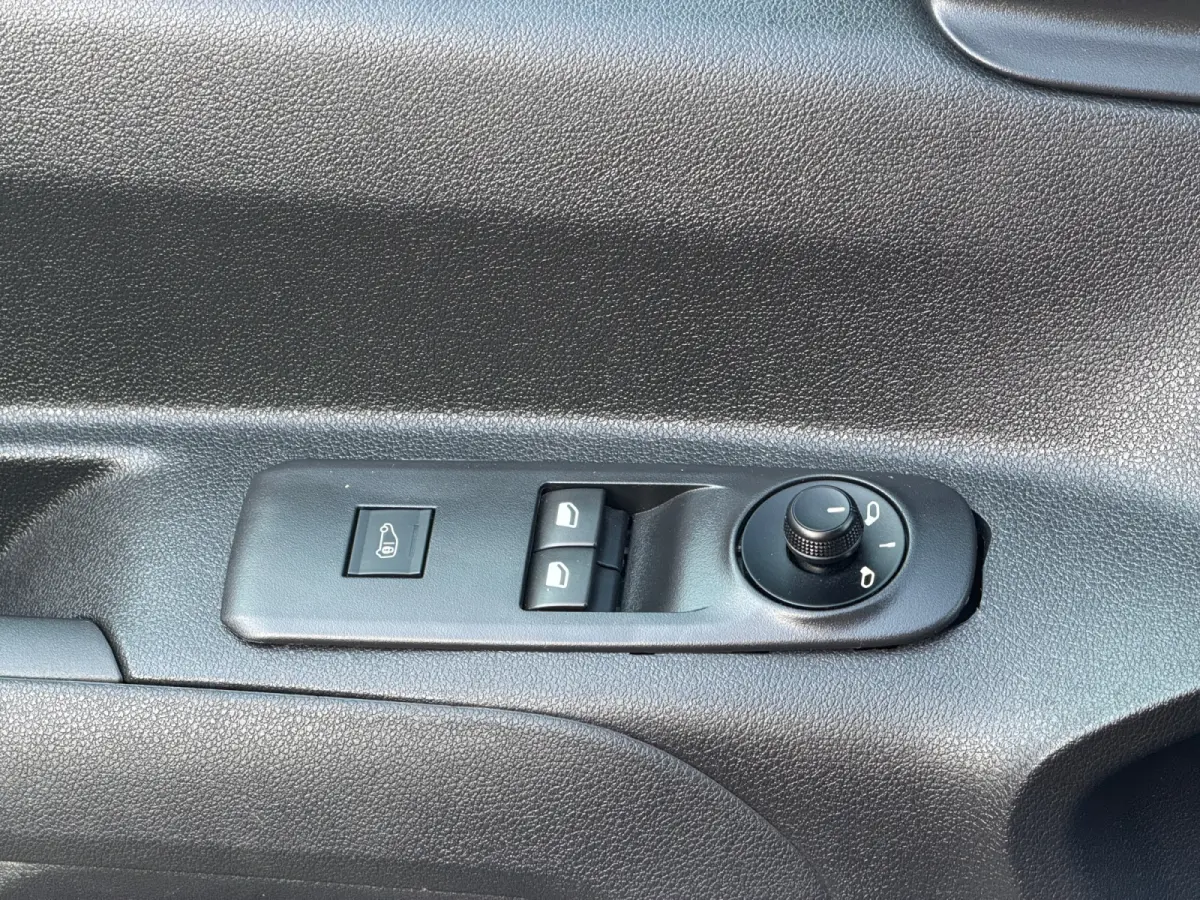 1.6 BlueHDI Premium- Carplay, Android Auto, Park Assist, Dealer Onderhouden, Cruise