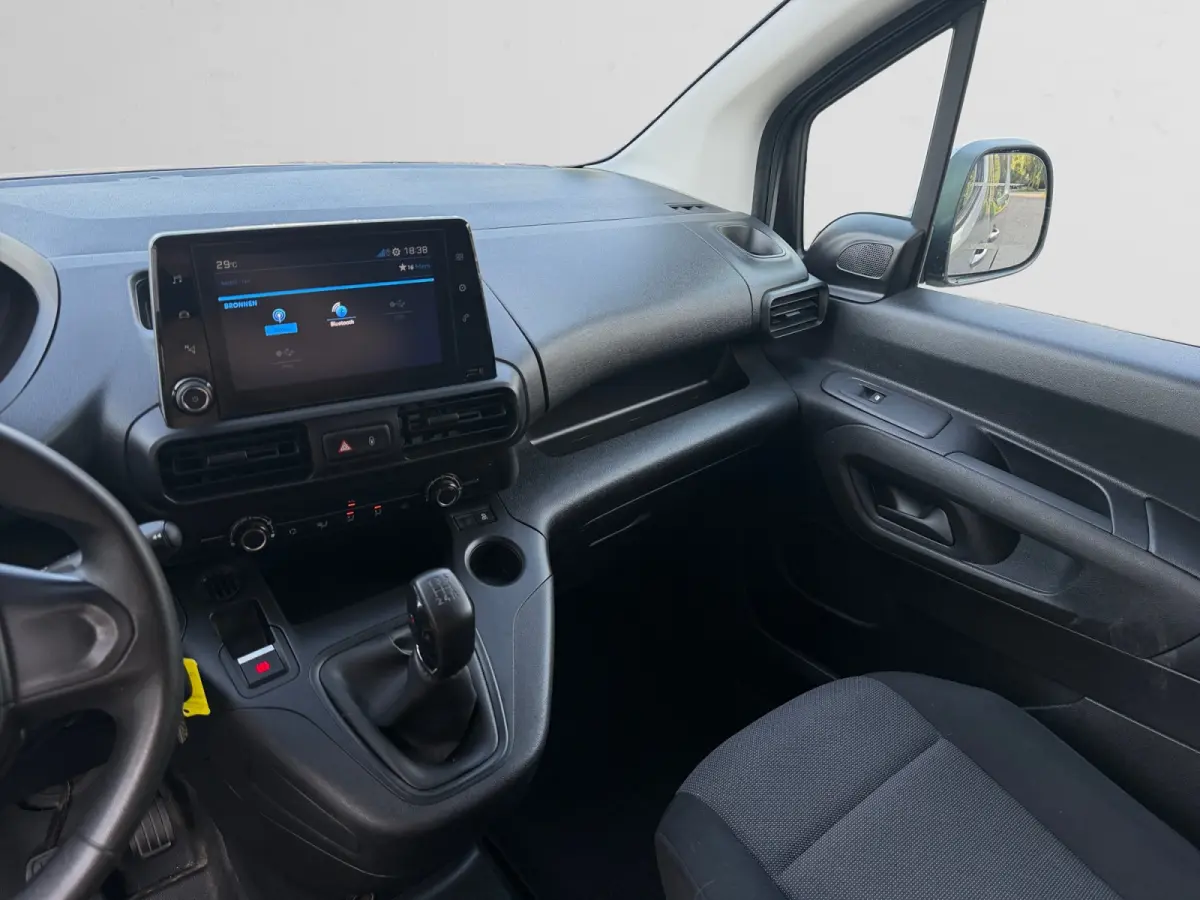 1.6 BlueHDI Premium- Carplay, Android Auto, Park Assist, Dealer Onderhouden, Cruise