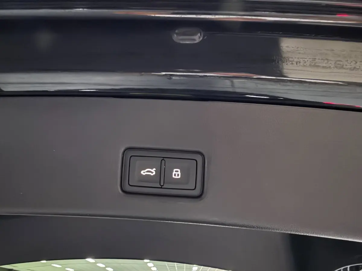 40 S EDITION 3X S-LINE RS-STOELEN PANO/NAVI/LEDER/CAM/DAB/CARPLAY/ADAPT-CRUISE///