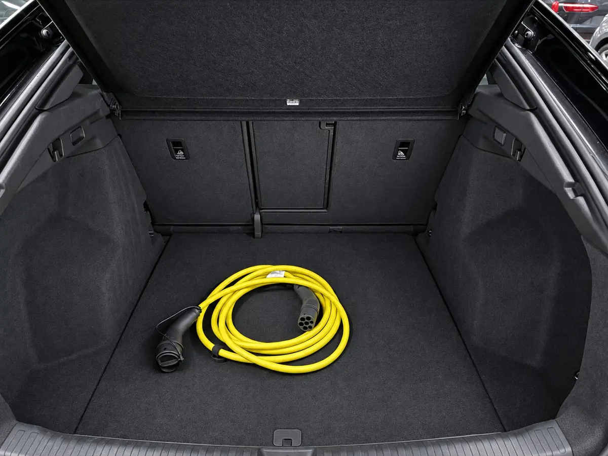 40 S EDITION 3X S-LINE RS-STOELEN PANO/NAVI/LEDER/CAM/DAB/CARPLAY/ADAPT-CRUISE///