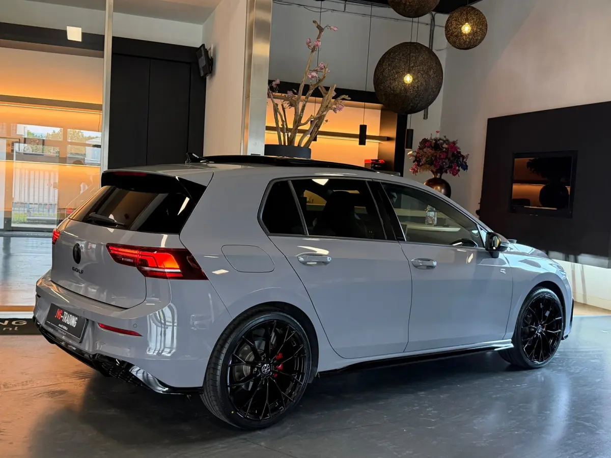 8.5 1.5 eTSI R-Line Facelift Panorama Camera Nardo