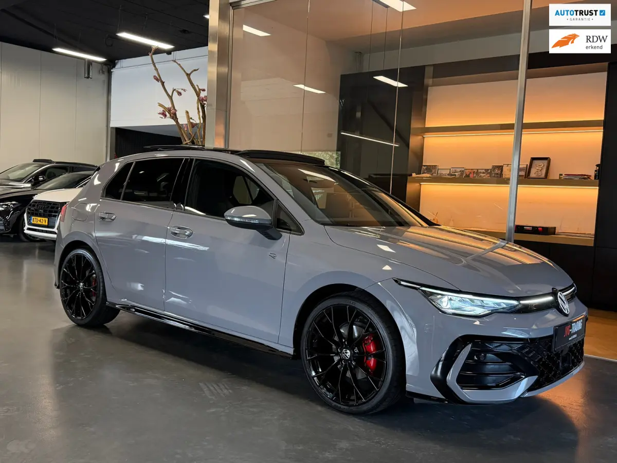 8.5 1.5 eTSI R-Line Facelift Panorama Camera Nardo