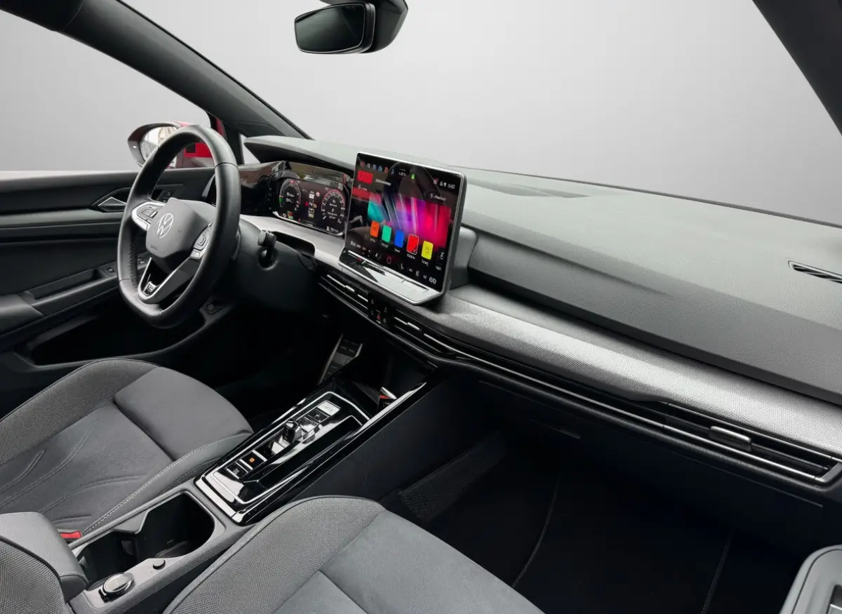 1.5 eHybrid 204PK PHEV 50 JAREN EDITIE CAMERA/ALCANTARA/TREKHAAK/HEAD-UP