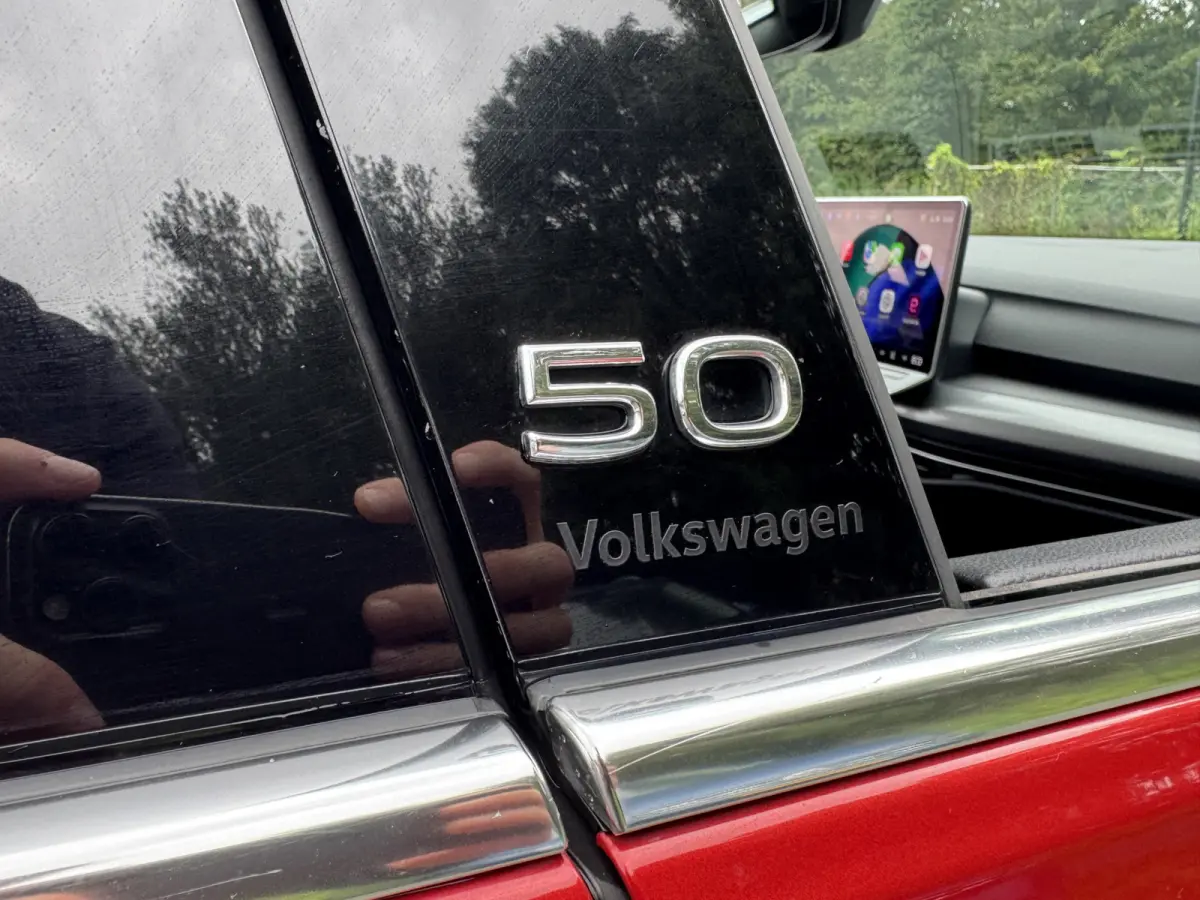 1.5 eHybrid 204PK PHEV 50 JAREN EDITIE CAMERA/ALCANTARA/TREKHAAK/HEAD-UP