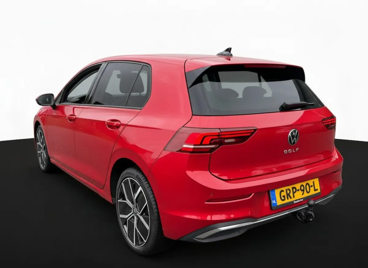 1.5 eHybrid 204PK PHEV 50 JAREN EDITIE CAMERA/ALCANTARA/TREKHAAK/HEAD-UP