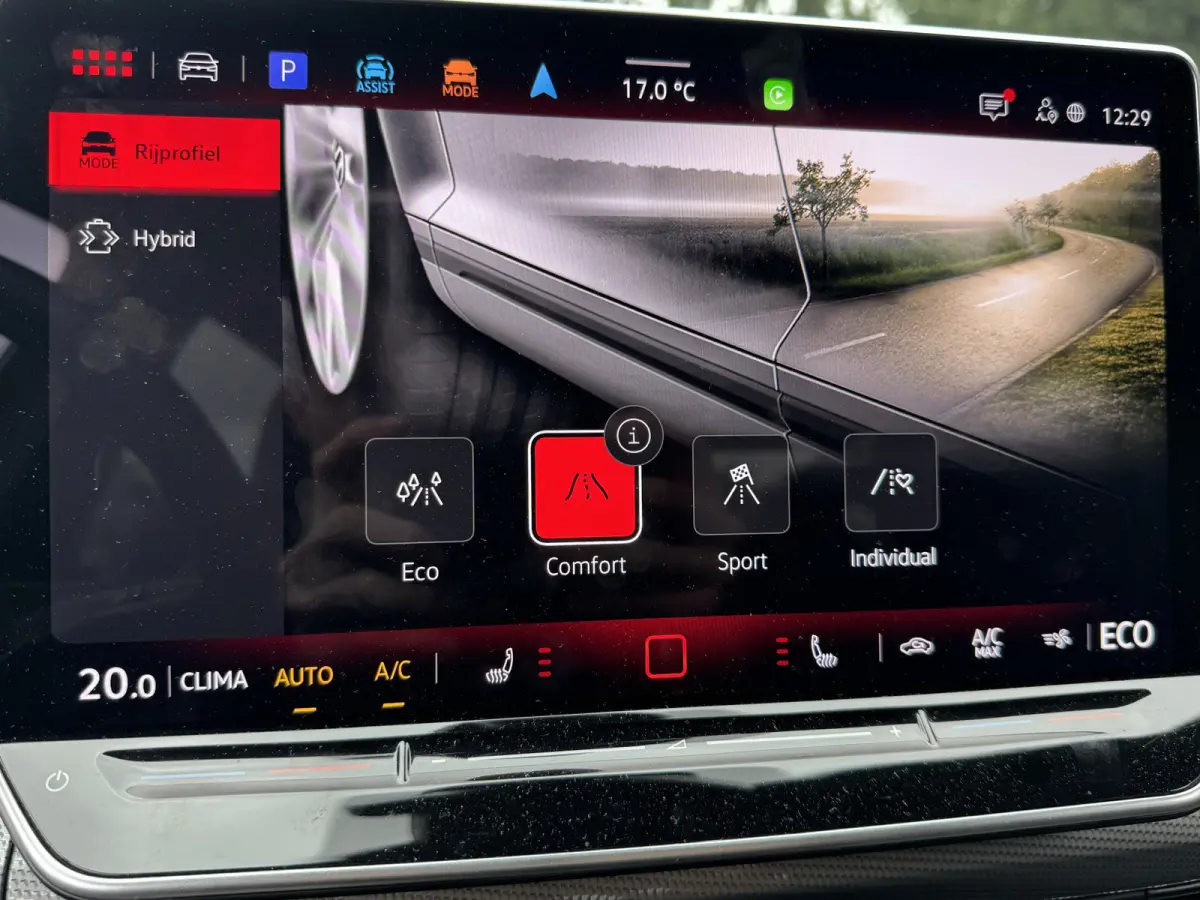 1.5 eHybrid 204PK PHEV 50 JAREN EDITIE CAMERA/ALCANTARA/TREKHAAK/HEAD-UP