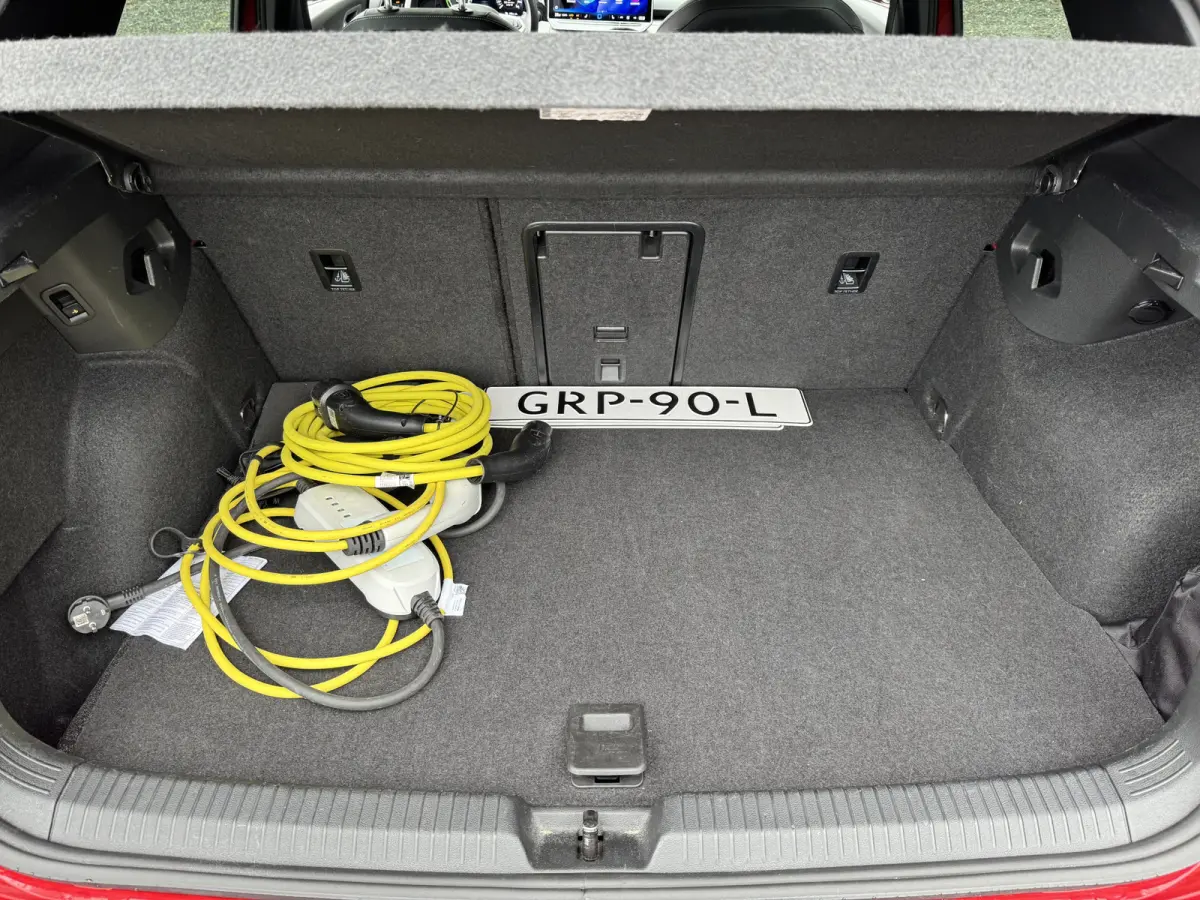 1.5 eHybrid 204PK PHEV 50 JAREN EDITIE CAMERA/ALCANTARA/TREKHAAK/HEAD-UP