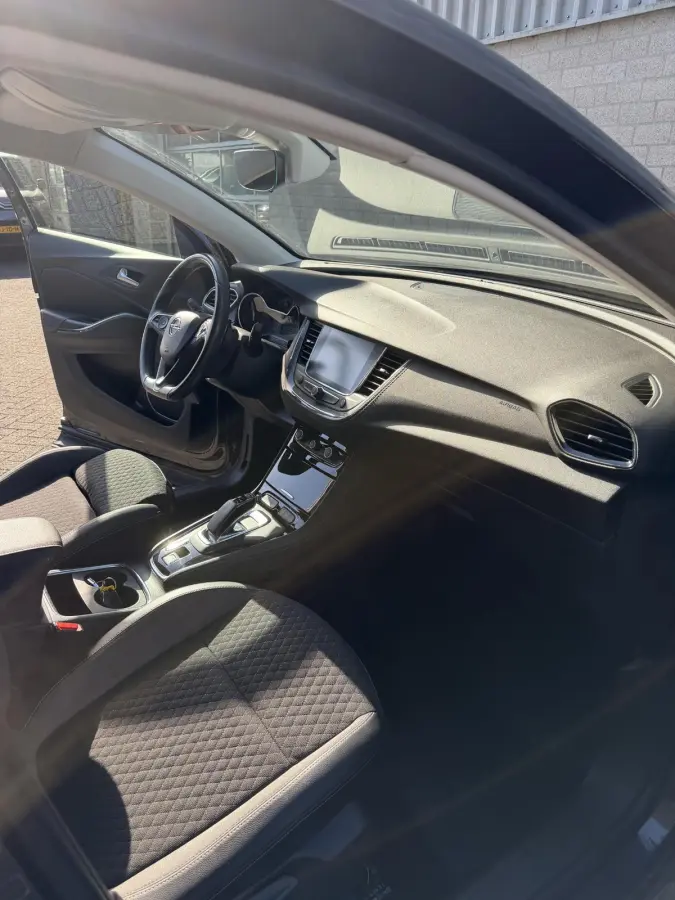 1.6 Turbo Hybrid Business Elegance | Navigatie | Accutest 90% | AGR stoelen |