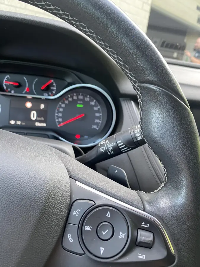 1.6 Turbo Hybrid Business Elegance | Navigatie | Accutest 90% | AGR stoelen |