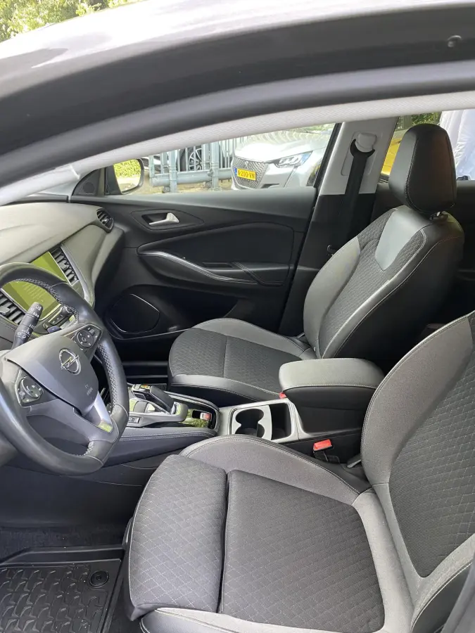 1.6 Turbo Hybrid Business Elegance | Navigatie | Accutest 90% | AGR stoelen |