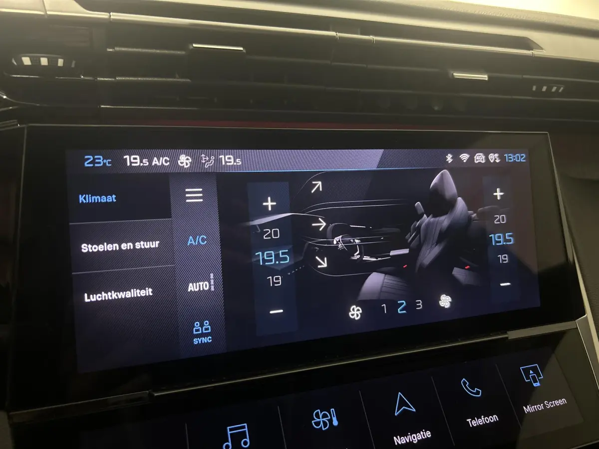 1.2 PureTech Allure | Automaat | Leren Stoelen | Elek. Verstelbare Stoelen | 360 Camera's | Apple Carplay/Android Auto |
