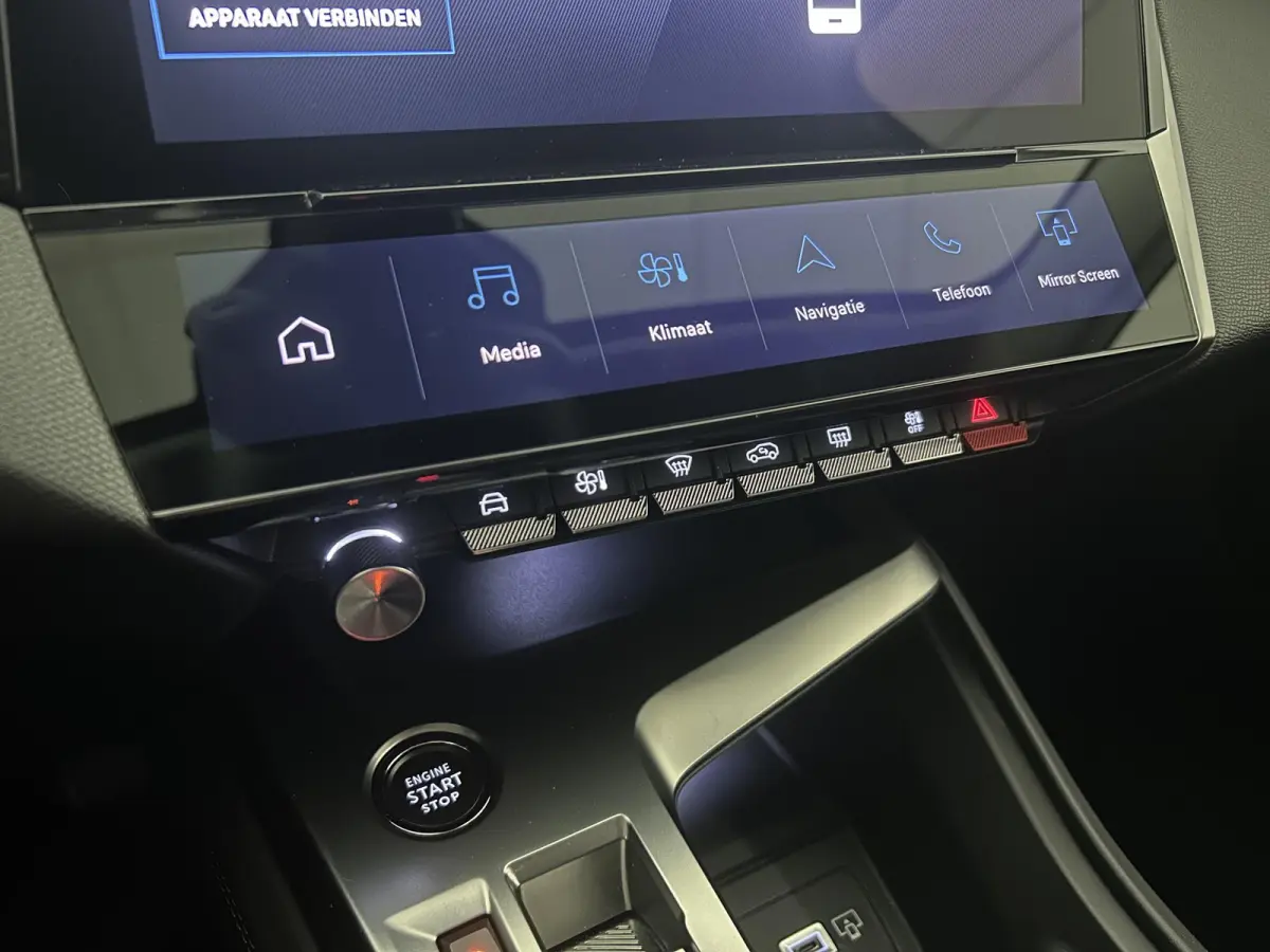 1.2 PureTech Allure | Automaat | Leren Stoelen | Elek. Verstelbare Stoelen | 360 Camera's | Apple Carplay/Android Auto |