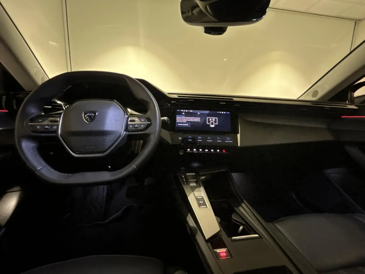 1.2 PureTech Allure | Automaat | Leren Stoelen | Elek. Verstelbare Stoelen | 360 Camera's | Apple Carplay/Android Auto |