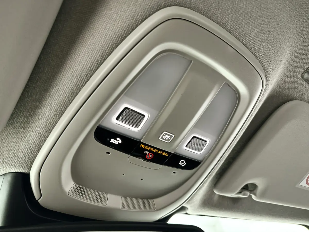 B3 Essential | Parkeercamera | Cruise control | Trekhaak