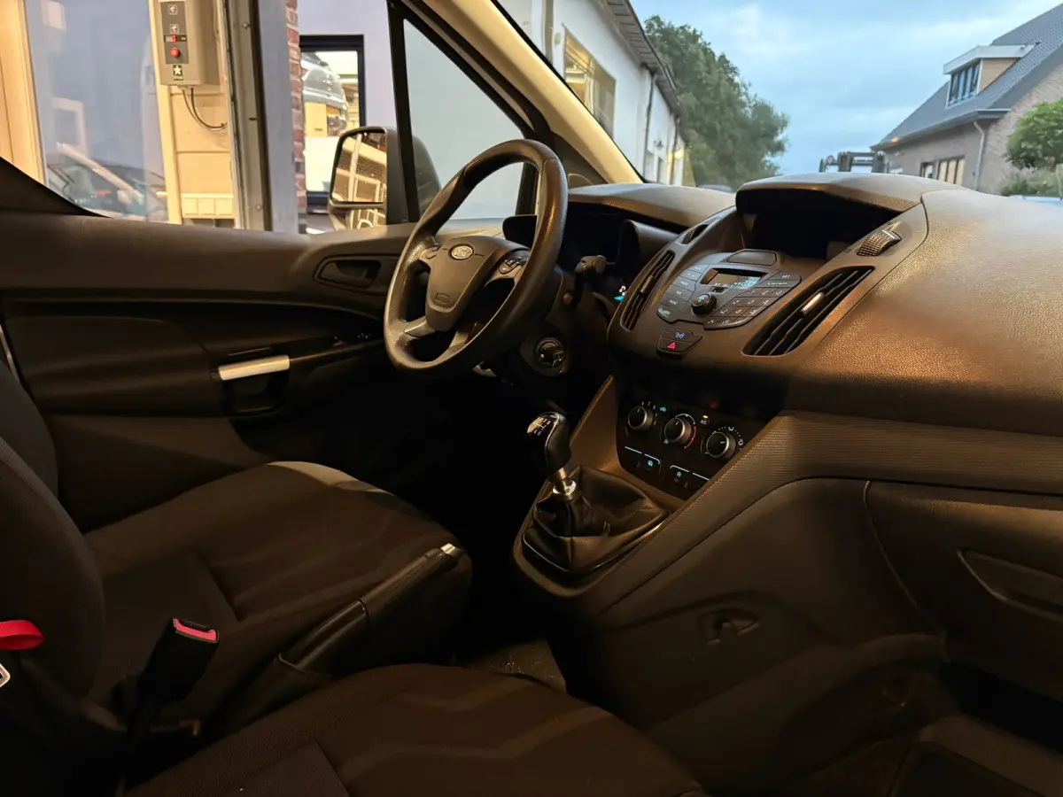 1.0 Ecoboost L2 Ambiente 3-zits,Airco,Marge