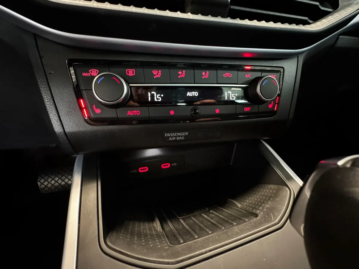 1.0 EcoTSI FR Anniversary*Camera*LED*18''*Keyless*Virtual Cockpit*