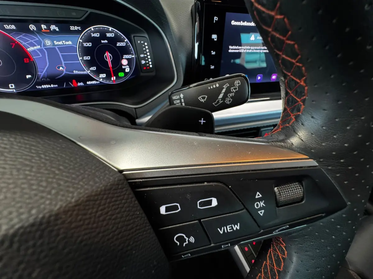 1.0 EcoTSI FR Anniversary*Camera*LED*18''*Keyless*Virtual Cockpit*