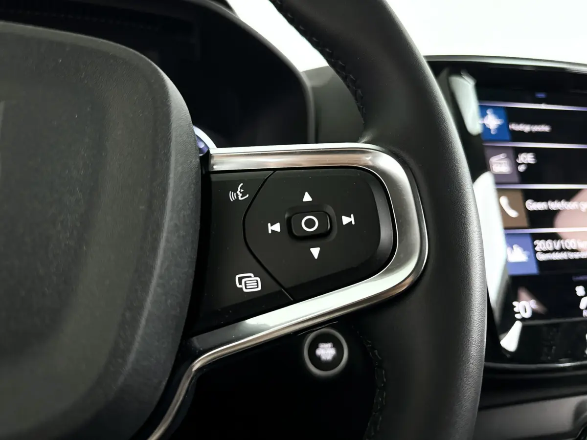 T2 Momentum Business | Parkeercamera | Cruise control