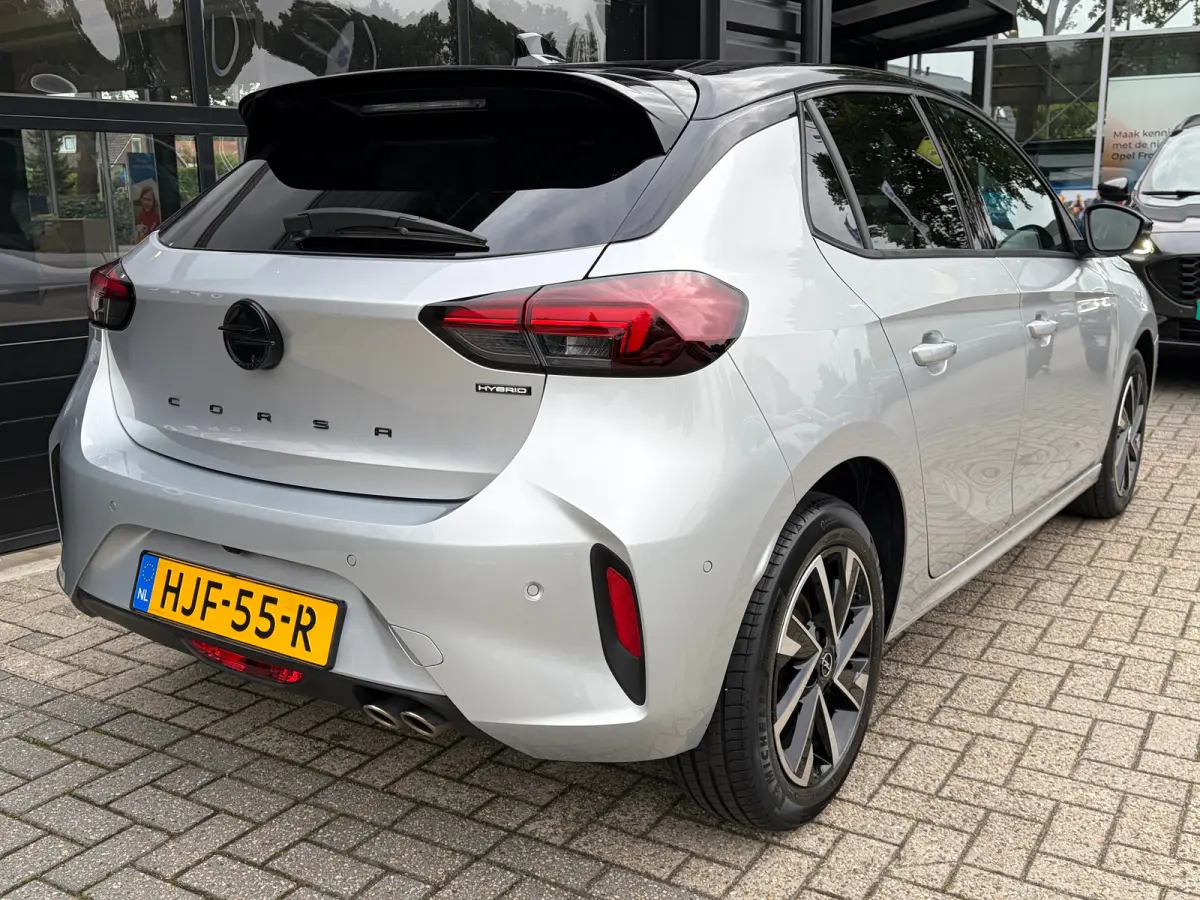 1.2 Turbo Hybrid 145 PK GS | DODEHOEK DETECTIE| DRAADLOZE TELEFOONLADER| KEYLESS ENTRY/START| NAVIGATIE + APPLE CARPLAY/ANDROID AUTO| CAMERA + PARKEERSENSOREN| 16" LM-VELGEN| DAB| ELEC. CLIM