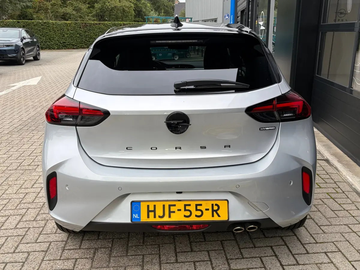 1.2 Turbo Hybrid 145 PK GS | DODEHOEK DETECTIE| DRAADLOZE TELEFOONLADER| KEYLESS ENTRY/START| NAVIGATIE + APPLE CARPLAY/ANDROID AUTO| CAMERA + PARKEERSENSOREN| 16" LM-VELGEN| DAB| ELEC. CLIM